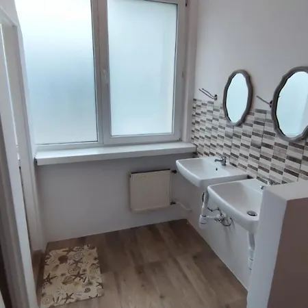 Pokoje 24h Ul. Bagrowa *