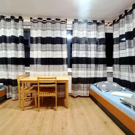 Pokoje 24h Ul. Bagrowa Hotel *