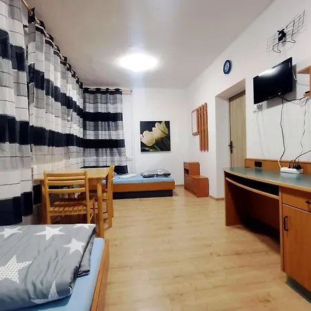 酒店 Pokoje 24h Ul. Bagrowa 克拉科夫